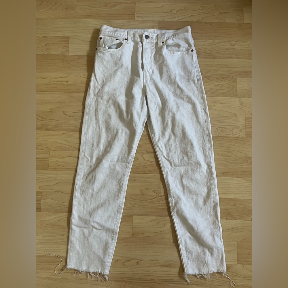 White straight leg Levi jeans